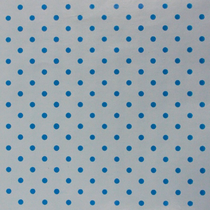 Bobina de Papel de Regalo Fondo Celeste con Topos Azul 62cms 80m